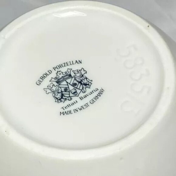 Gerold Porzellan Tettau Bavaria Painted Flower Vases Collectible 2 Piece Set Vtg - Picture 15 of 16